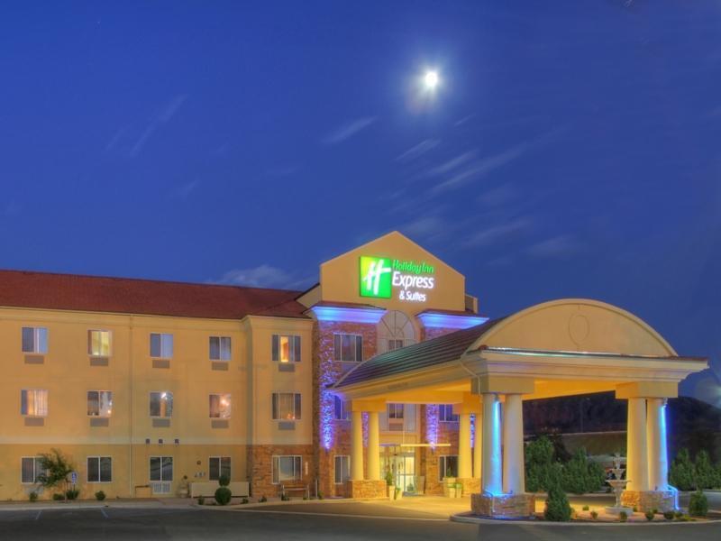Holiday Inn Express And Suites - Tucumcari, An Ihg Hotel Ngoại thất bức ảnh