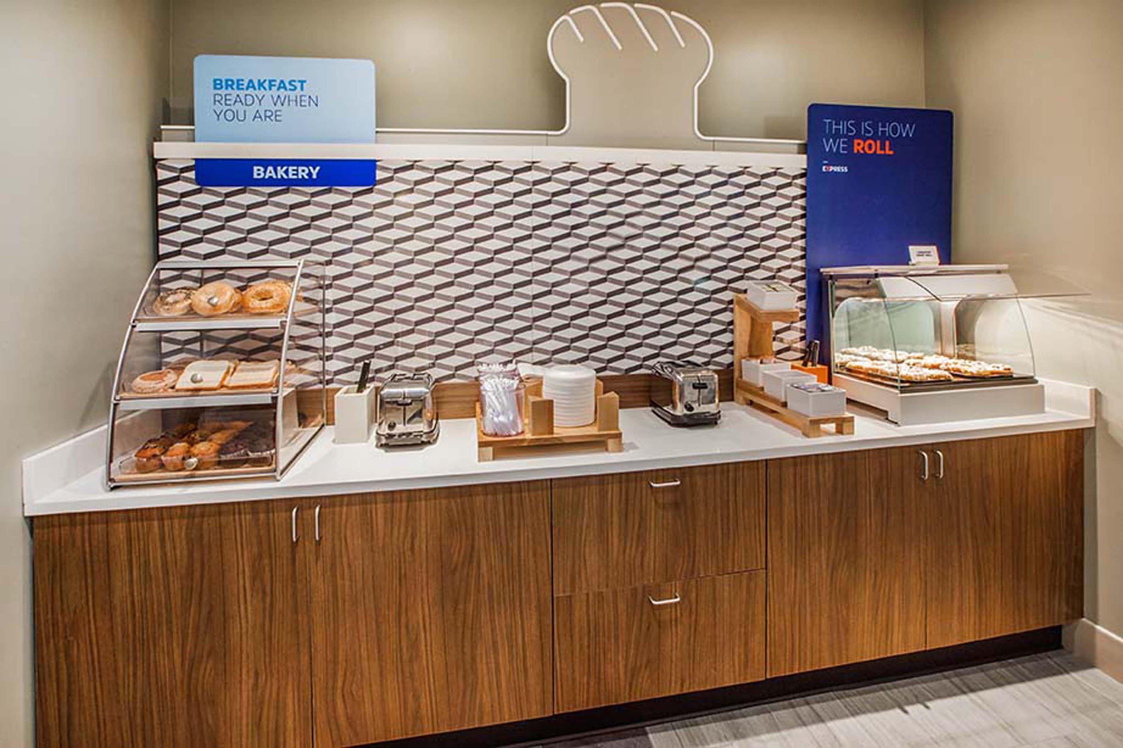 Holiday Inn Express And Suites - Tucumcari, An Ihg Hotel Ngoại thất bức ảnh