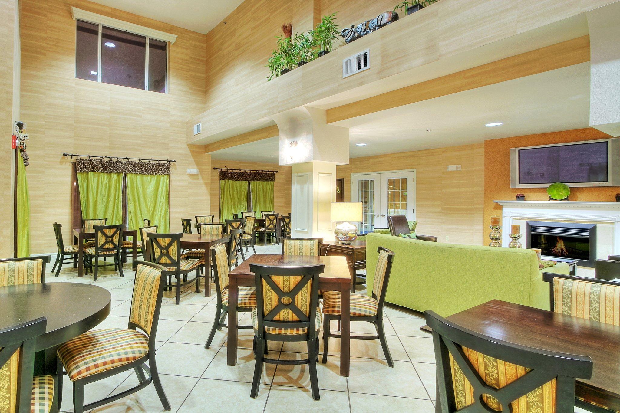Holiday Inn Express And Suites - Tucumcari, An Ihg Hotel Nhà hàng bức ảnh