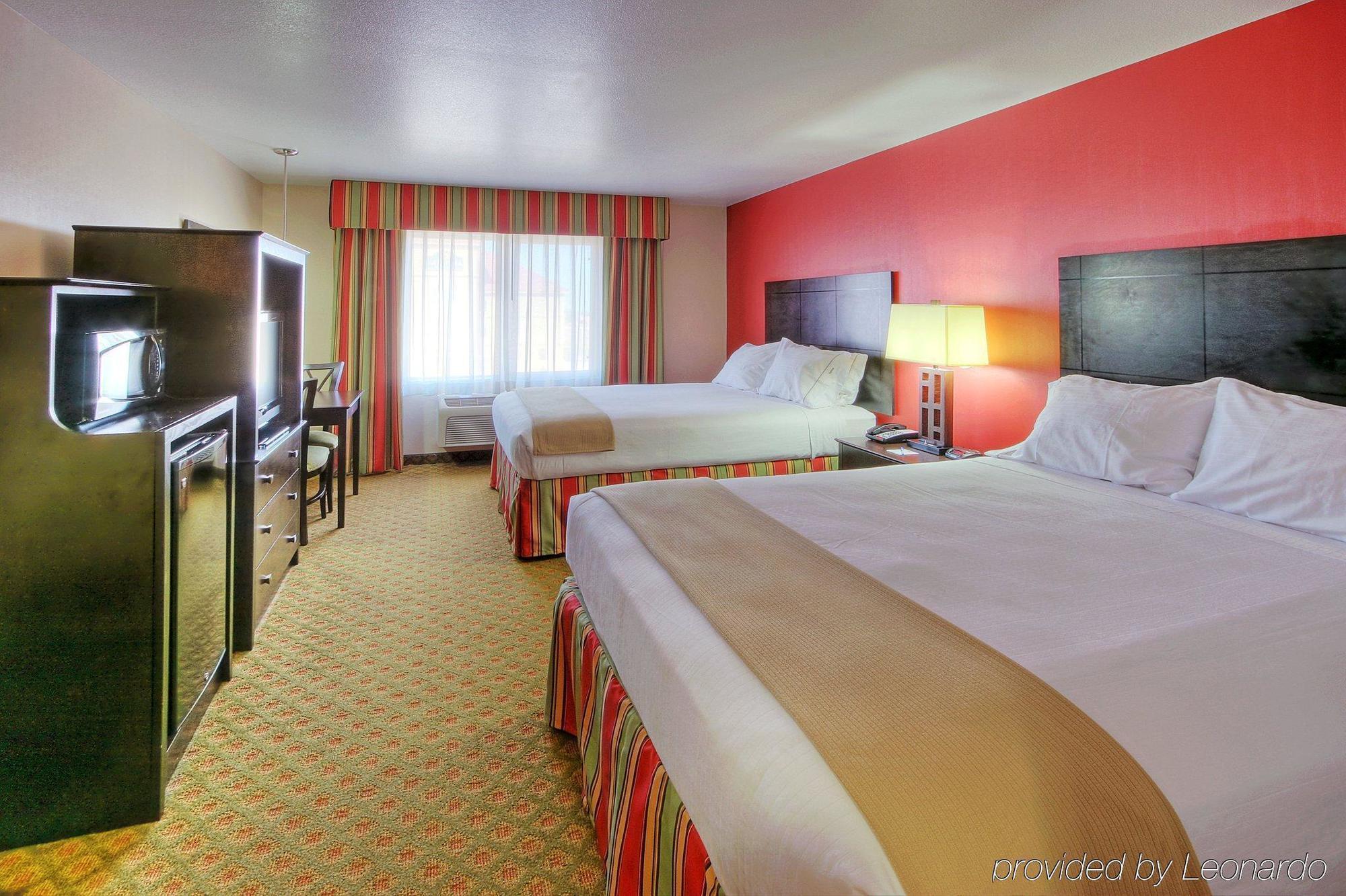 Holiday Inn Express And Suites - Tucumcari, An Ihg Hotel Phòng bức ảnh