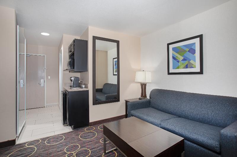 Holiday Inn Express And Suites - Tucumcari, An Ihg Hotel Ngoại thất bức ảnh